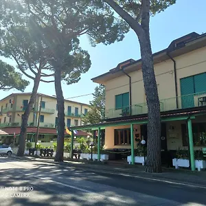 Hotel Flowers, Montecatini-Terme