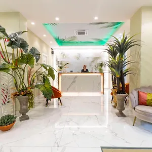 Dreams Hotel